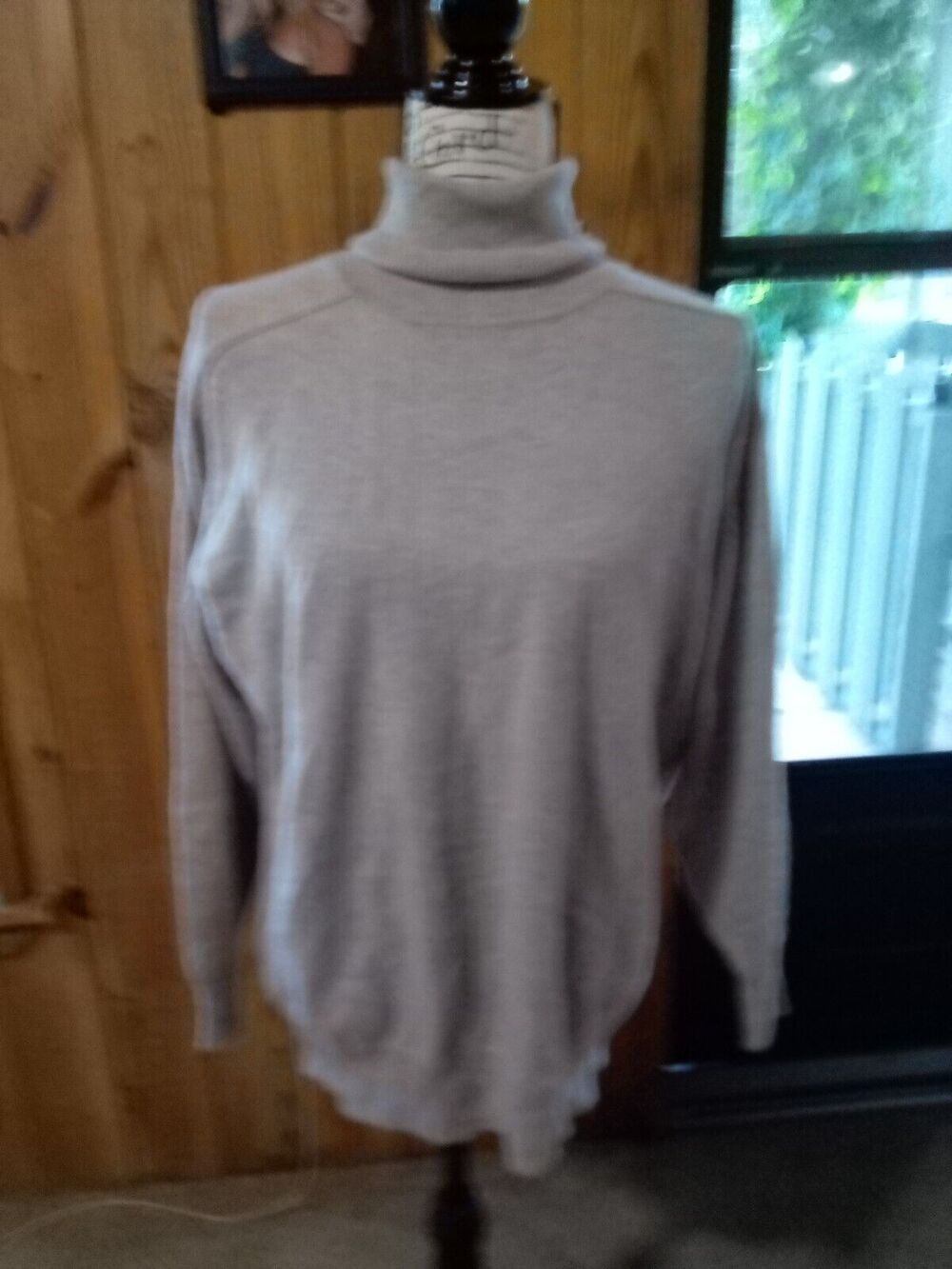 Orvis Beige 100% Cashmere turtleneck pullover sweater Women's L